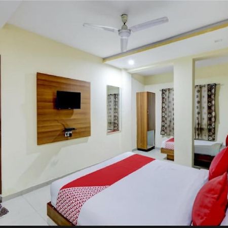 Hotel Krishna Palace Ahmedabad Eksteriør billede