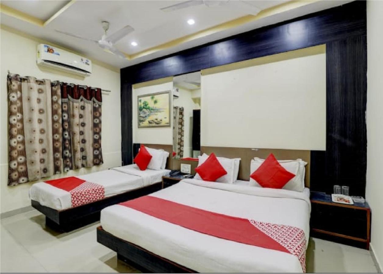 Hotel Krishna Palace Ahmedabad Eksteriør billede