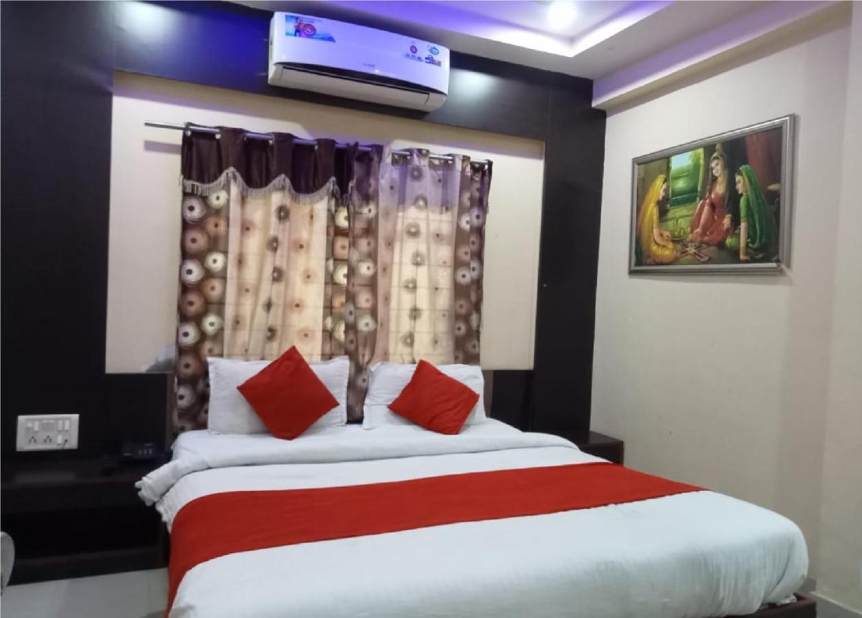 Hotel Krishna Palace Ahmedabad Eksteriør billede