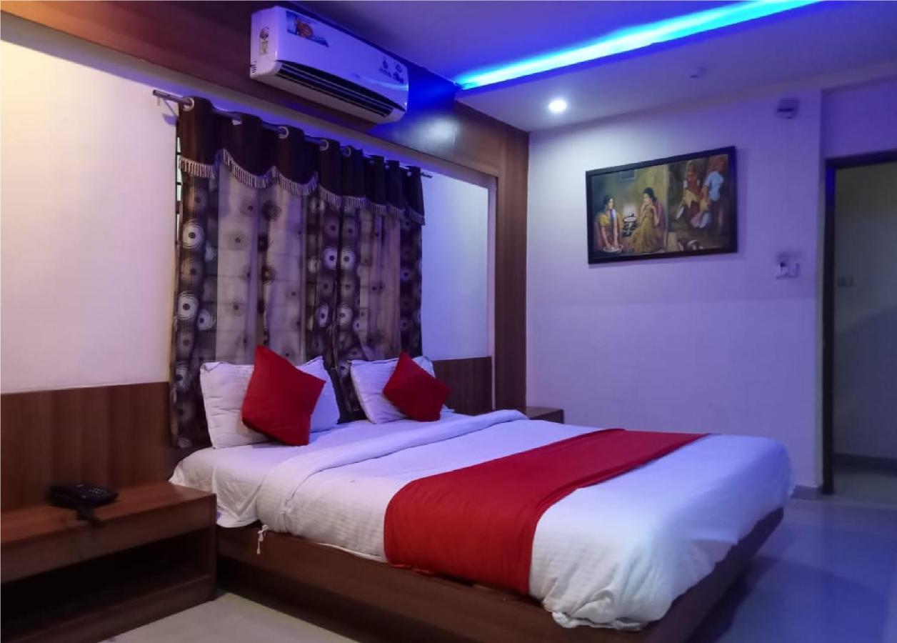 Hotel Krishna Palace Ahmedabad Eksteriør billede