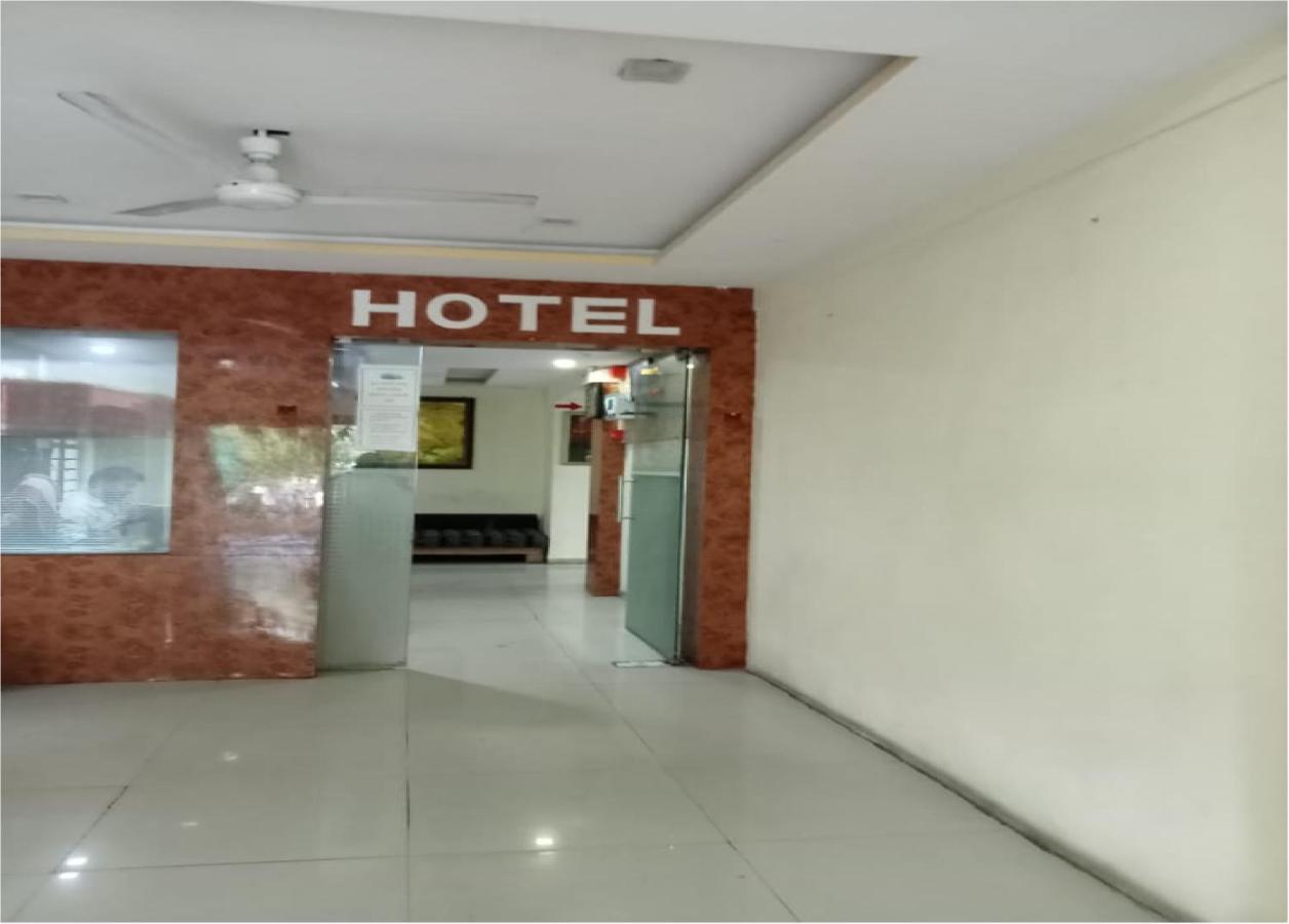Hotel Krishna Palace Ahmedabad Eksteriør billede