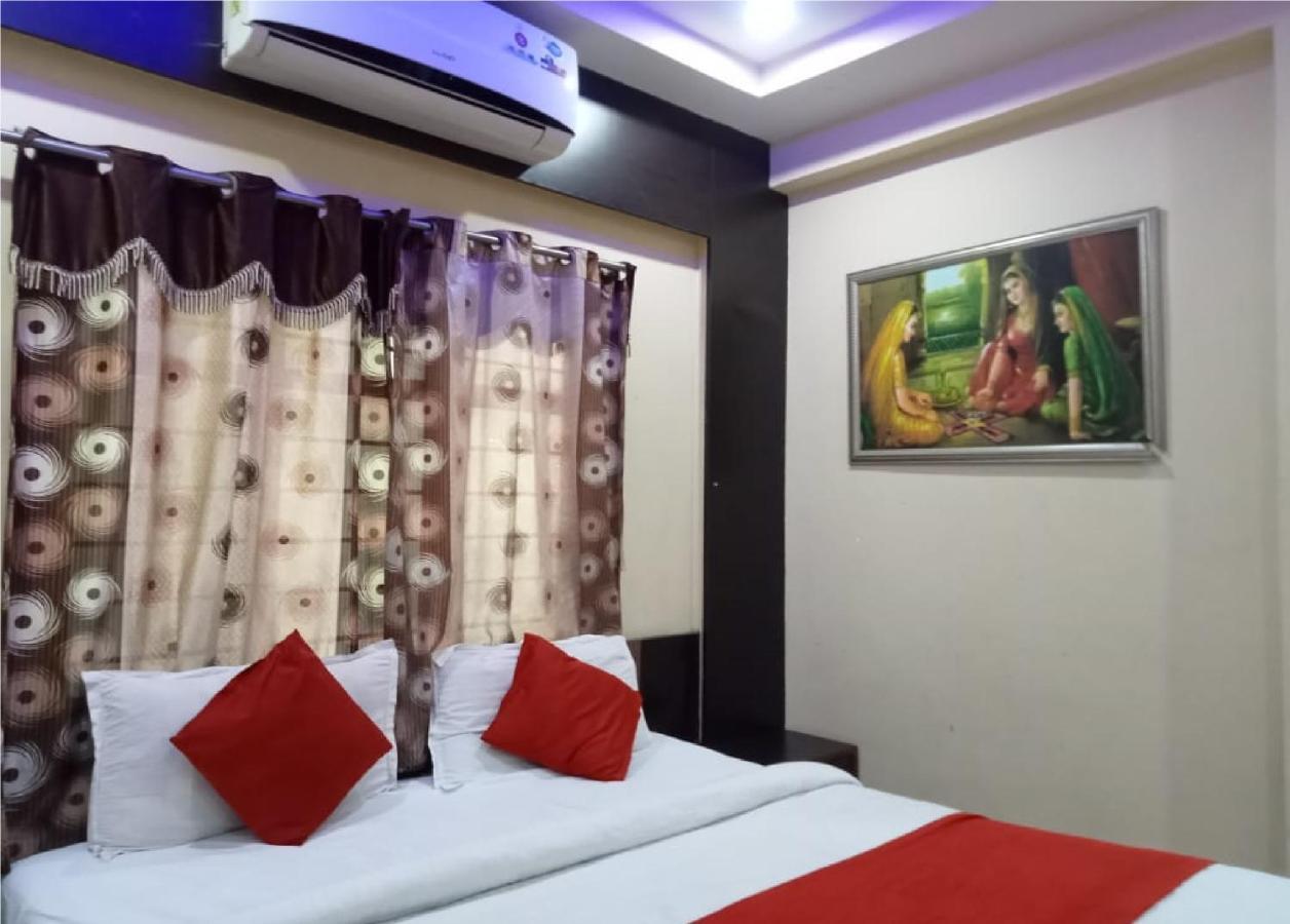 Hotel Krishna Palace Ahmedabad Eksteriør billede