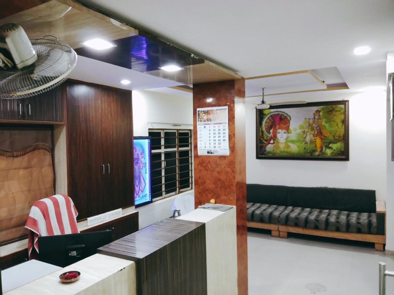 Hotel Krishna Palace Ahmedabad Eksteriør billede