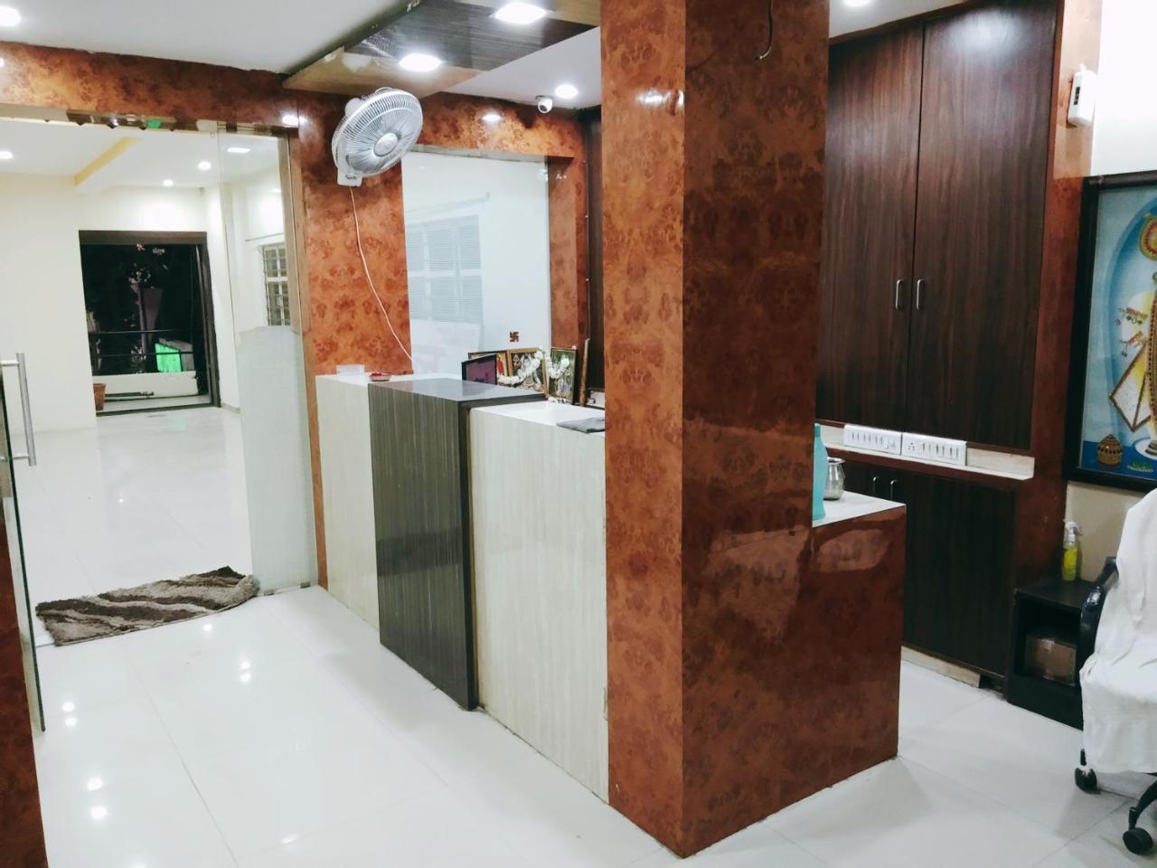 Hotel Krishna Palace Ahmedabad Eksteriør billede
